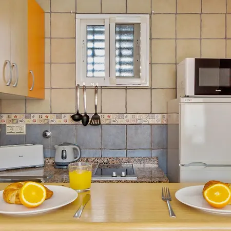 Vistamarina B208 By Ivi Real Estate شقة